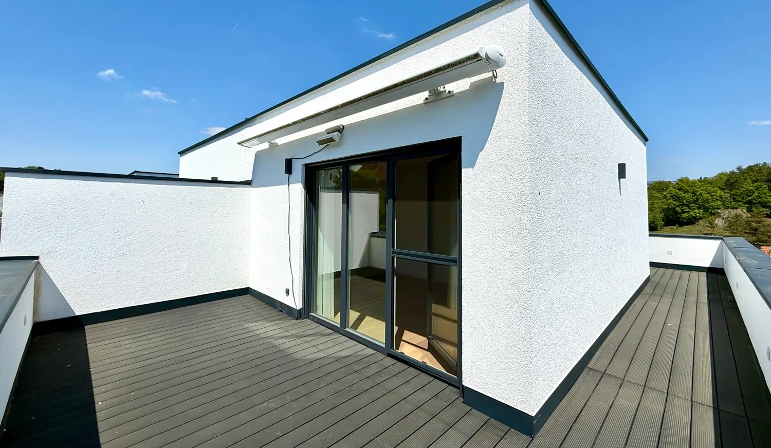 umlaufende Dachterrasse