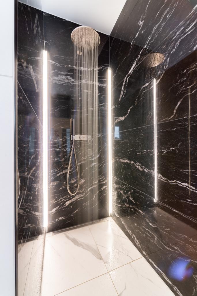 Dusche mit Rainshower