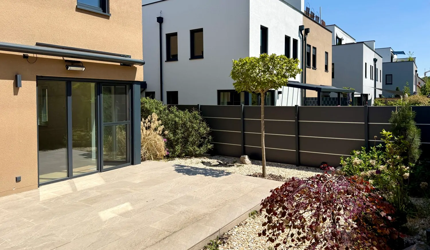 gepflegtes Gartenareal