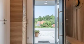 von_poll_real_estate_property_25119022_image_3