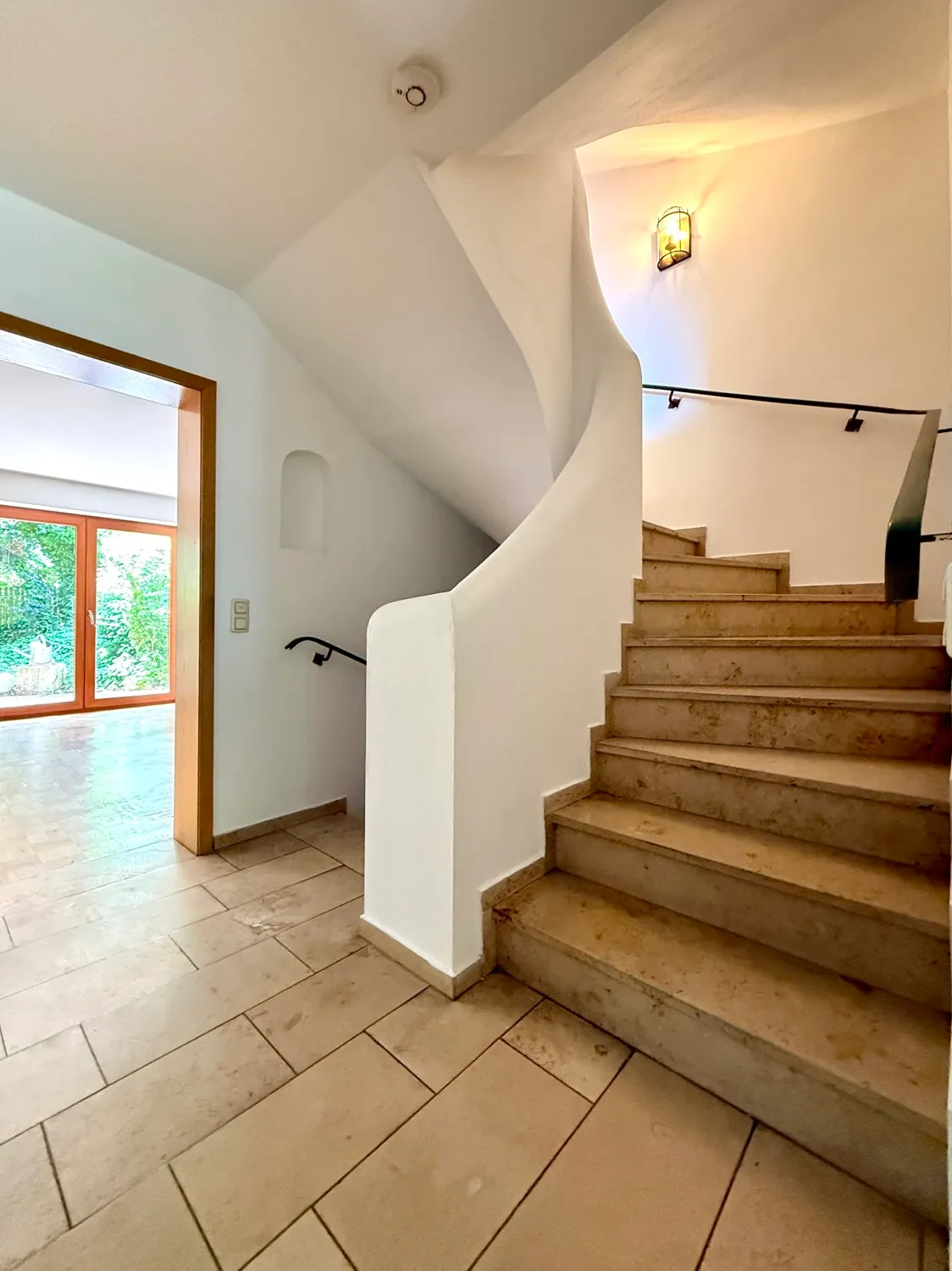 Diele mit Treppenhaus