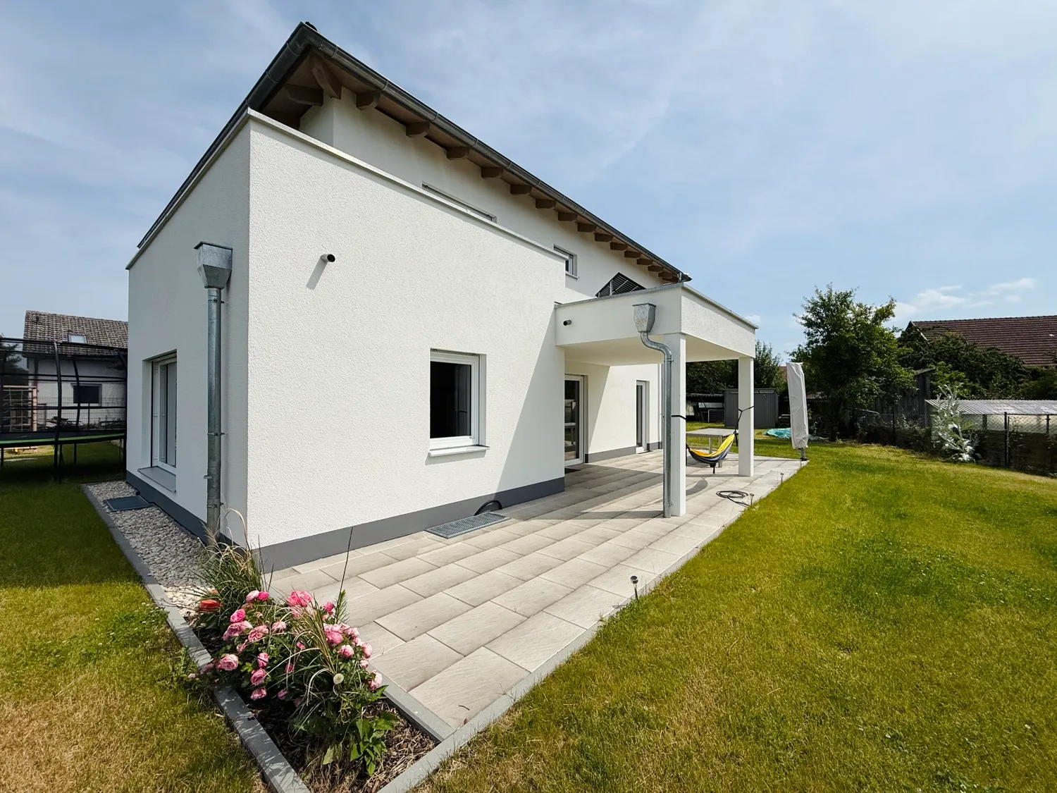 große Terrassenflächen