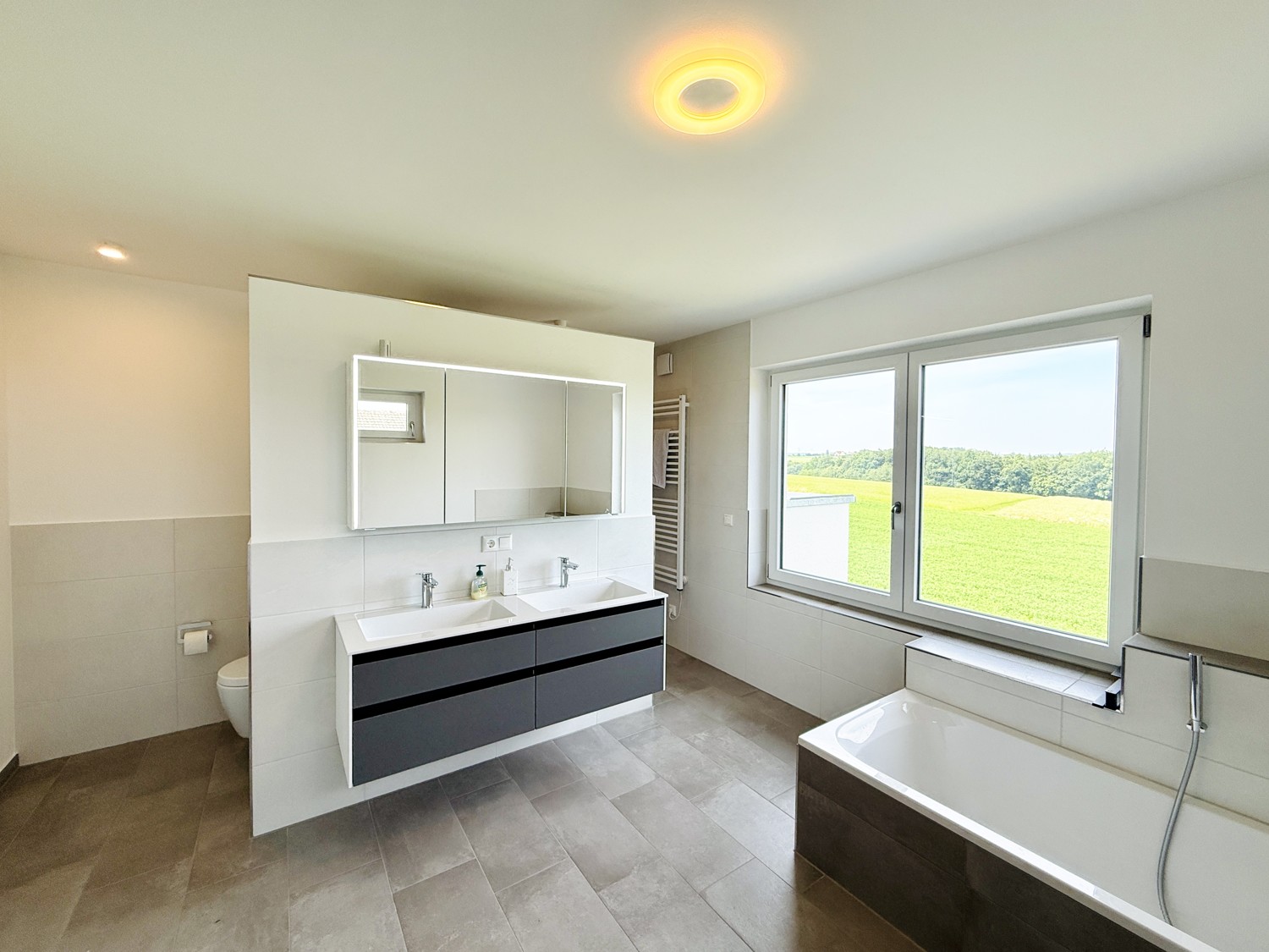 exklusives Badezimmer