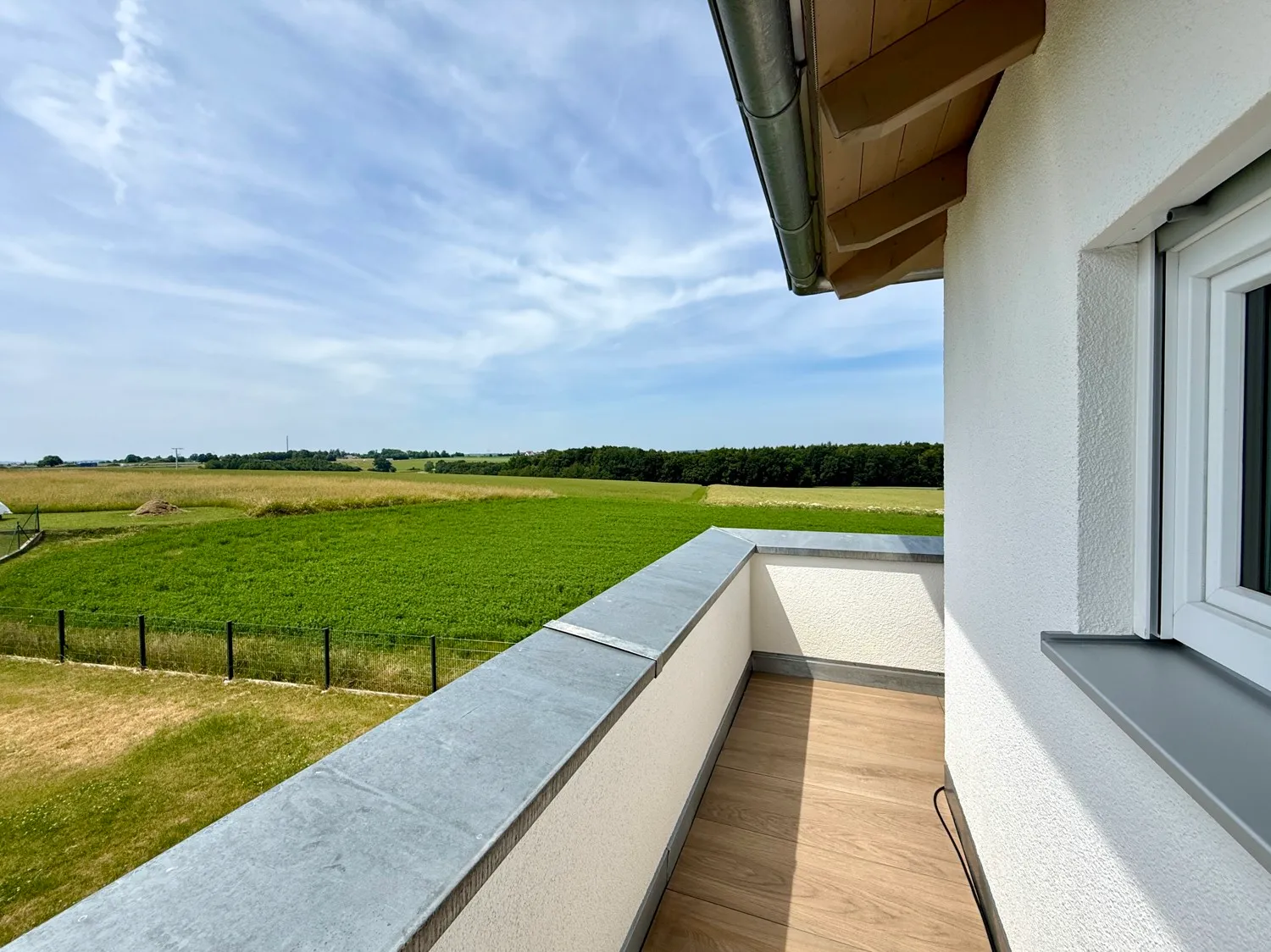 umlaufender Balkon