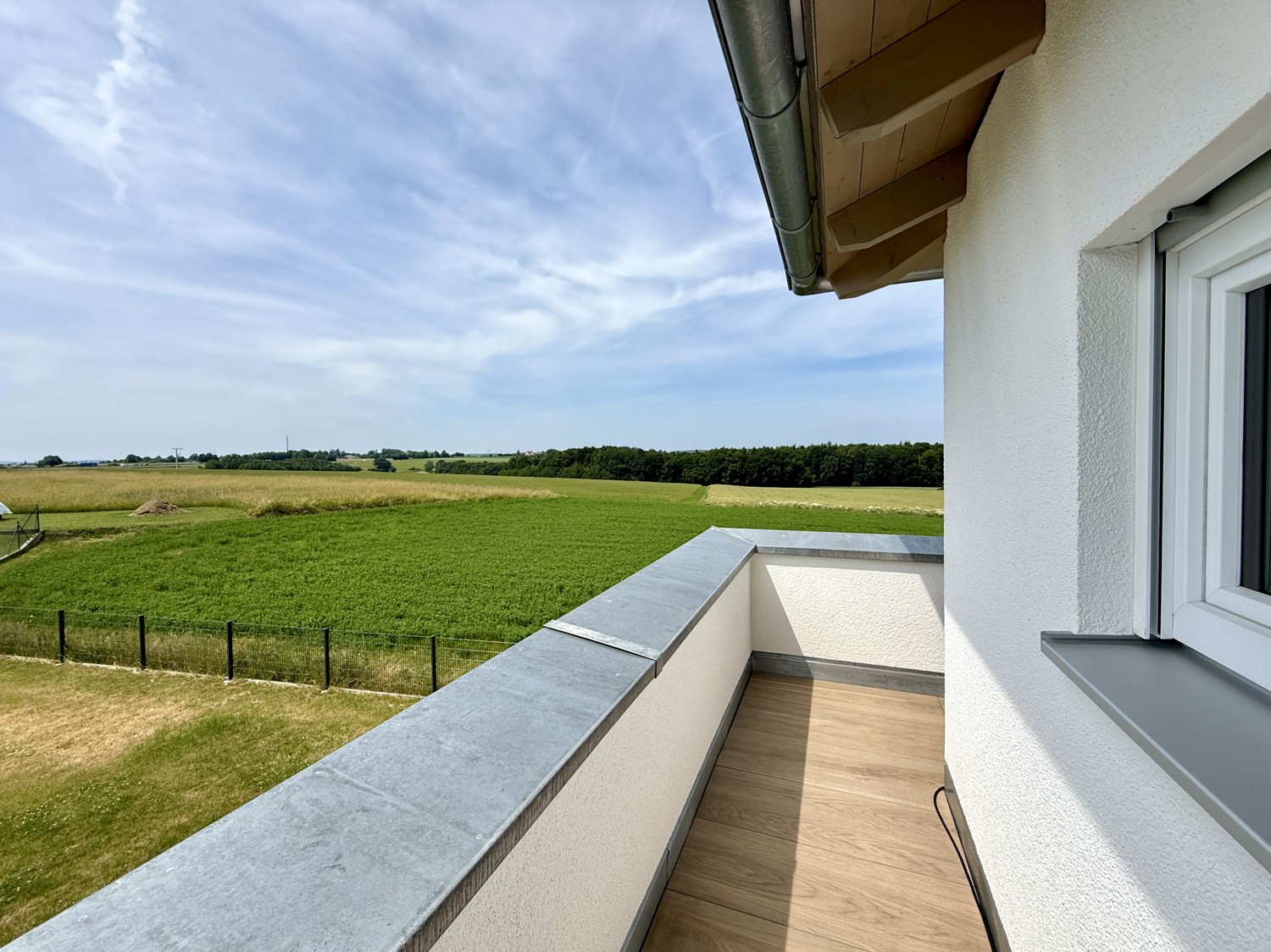 umlaufender Balkon