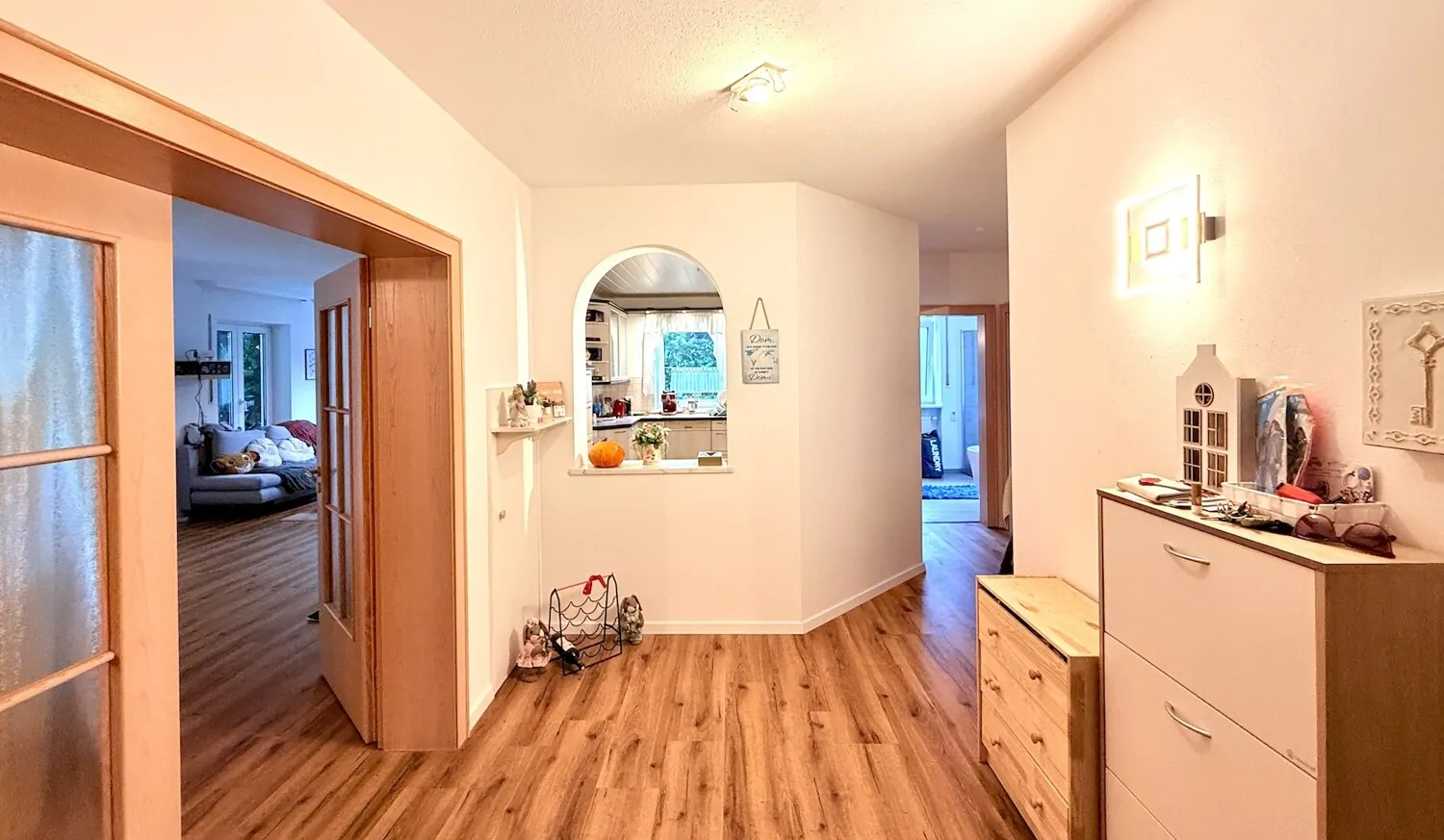 Diele mit Garderobe EG