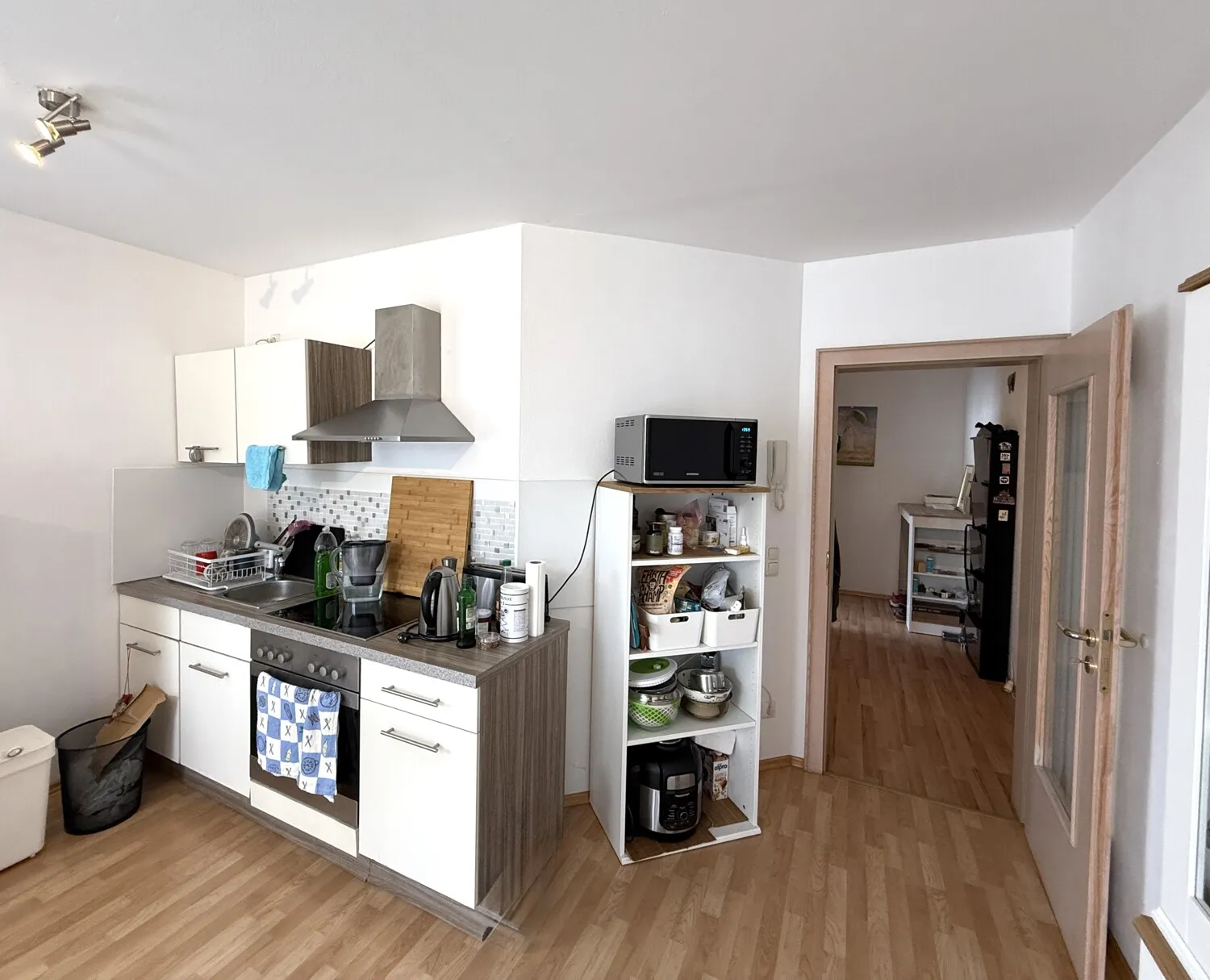 Küche mit Einbauküche Wohnung 1. OG
