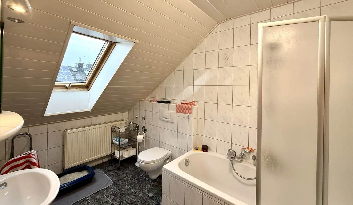 Badezimmer Wohnung 2. OG