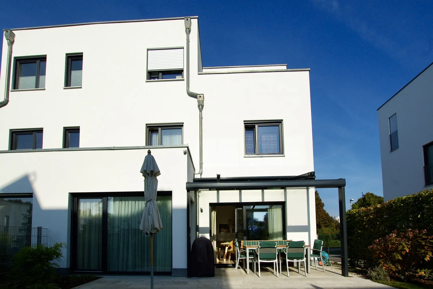 moderne Doppelhaushälfte