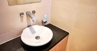 von_poll_real_estate_property_25119038_image_8