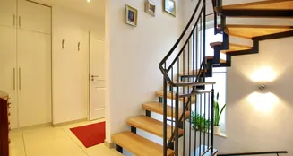 von_poll_real_estate_property_25119038_image_2