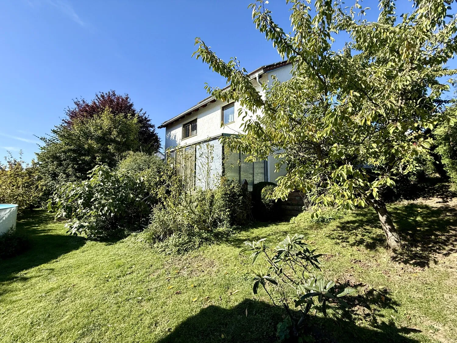 großes Gartengrundstück