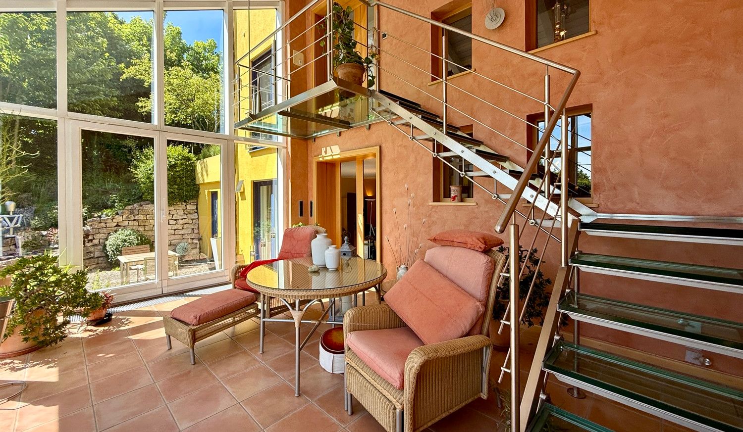 Designtreppe mit Glaselementen