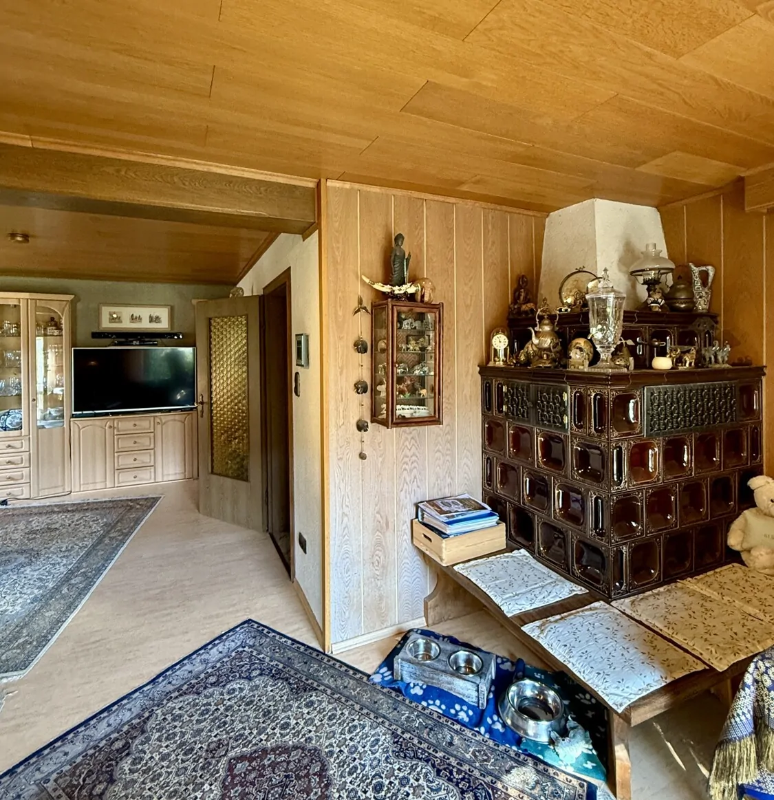 gemütlicher Kachelofen