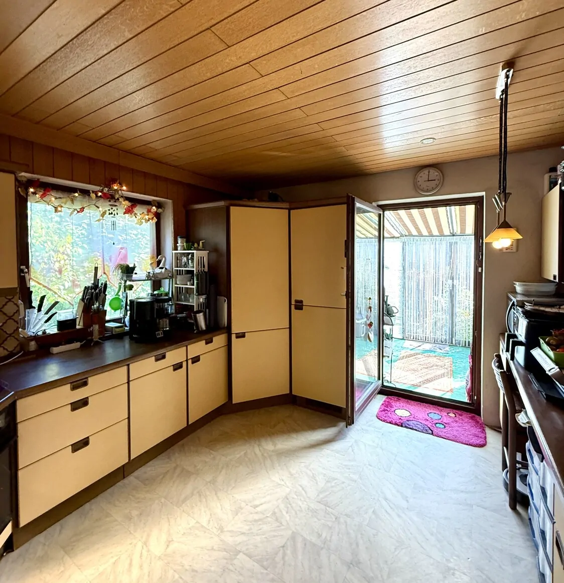 Küche mit Zugang zu dem Wintergarten