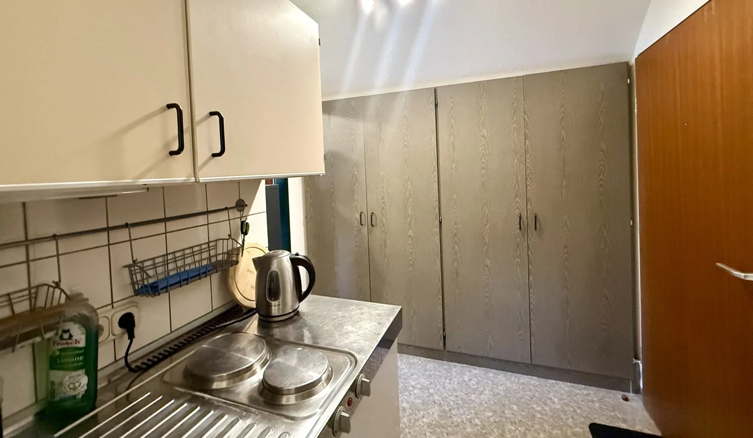 Küche mit Einbauküche