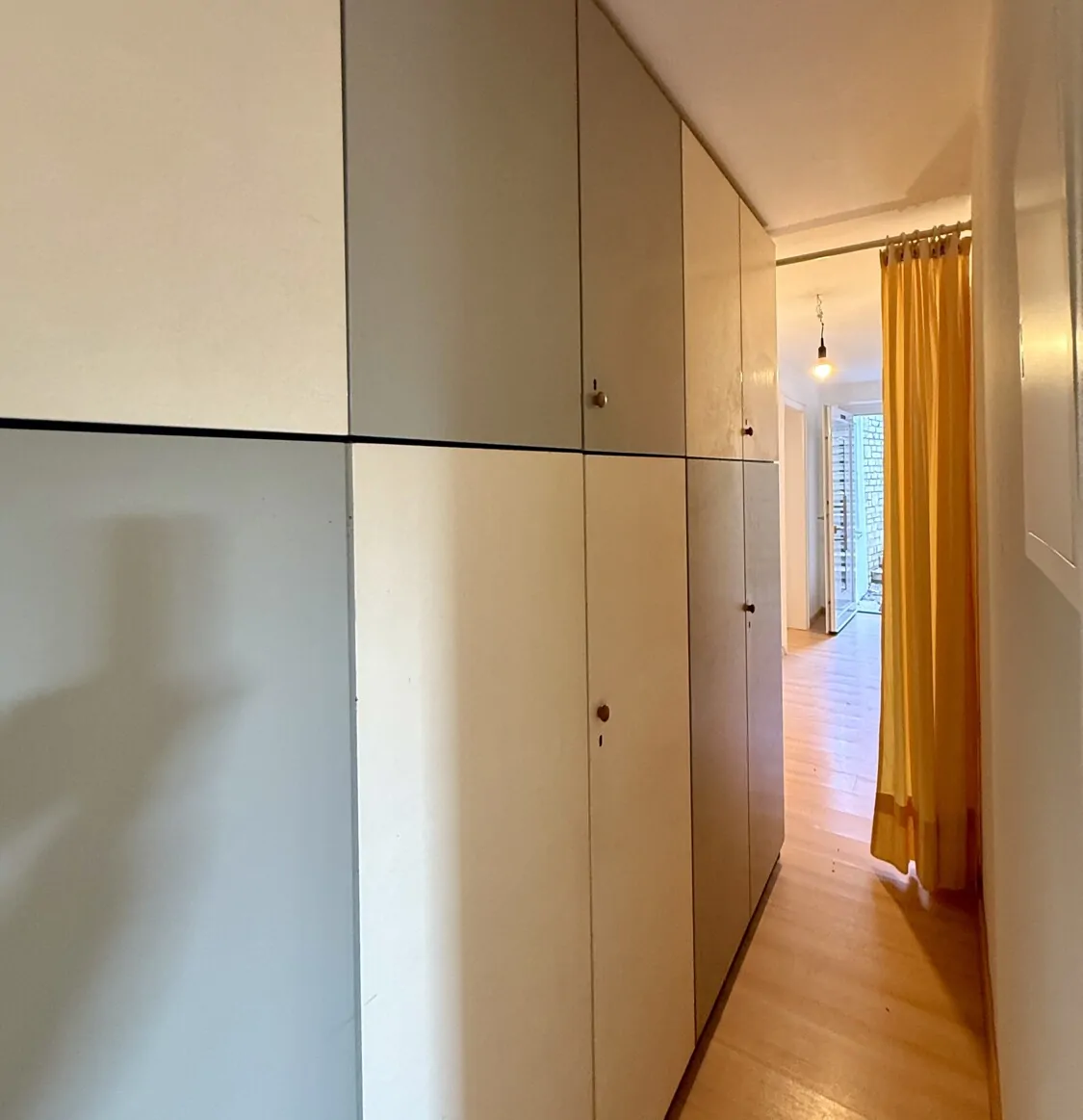Diele mit Einbauschrank