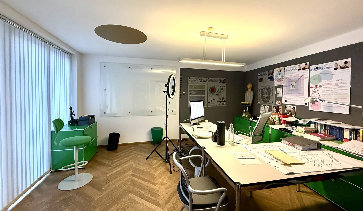 Bürofläche mit großer Fensterfläche