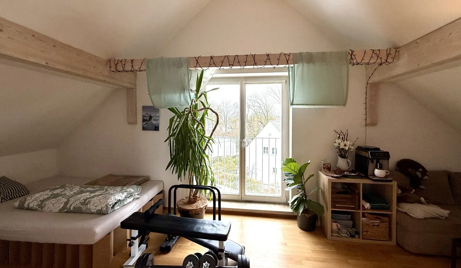 bodentiefe Fenster mit viel Tageslicht