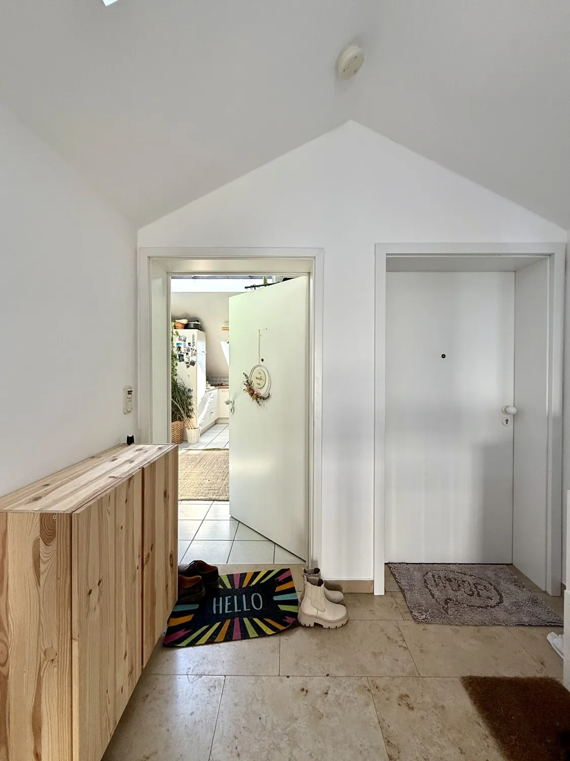 Treppenhaus - Wohnungseingang