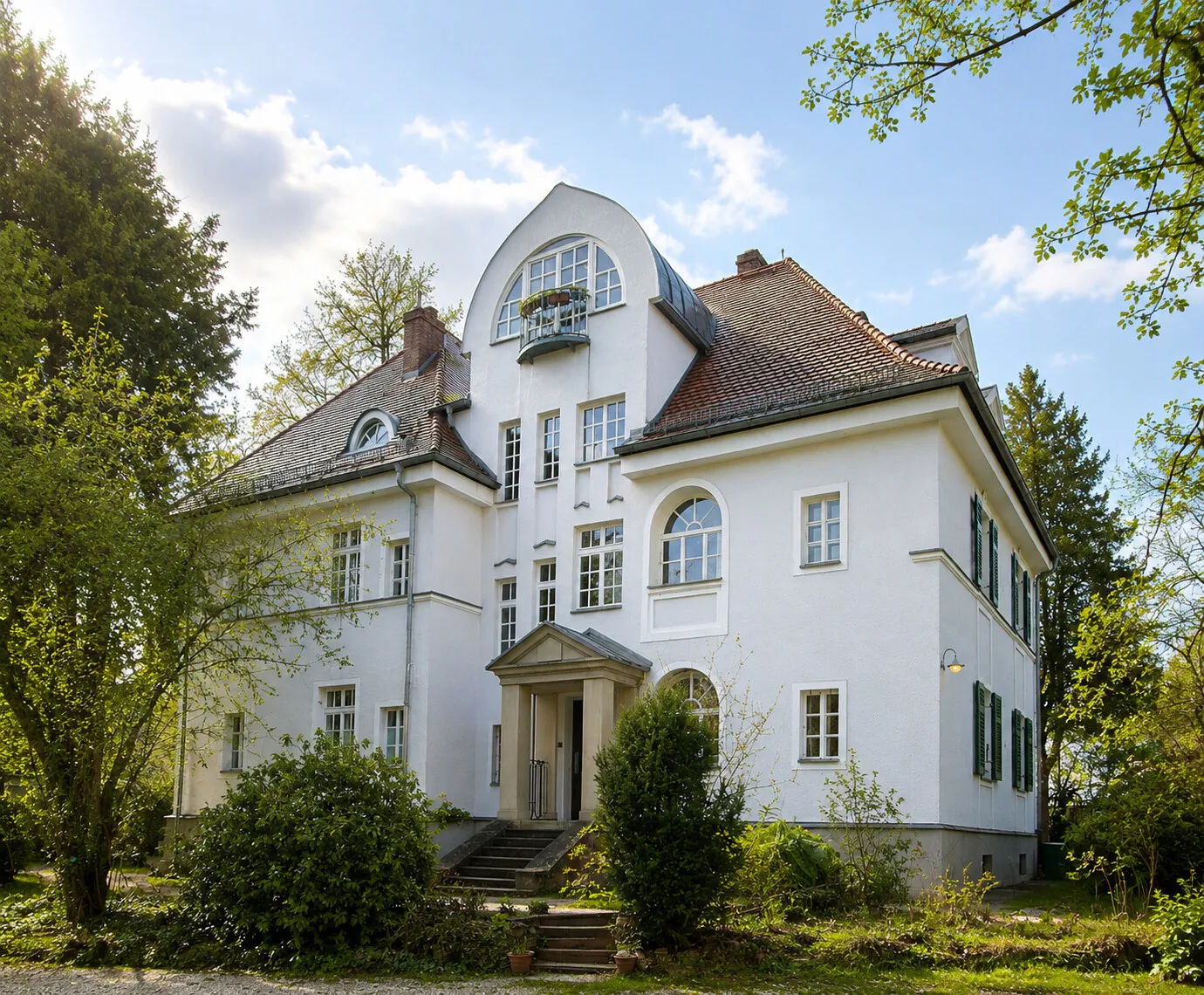 Architektonisches Villenjuwel im Regensburger Inneren Westen