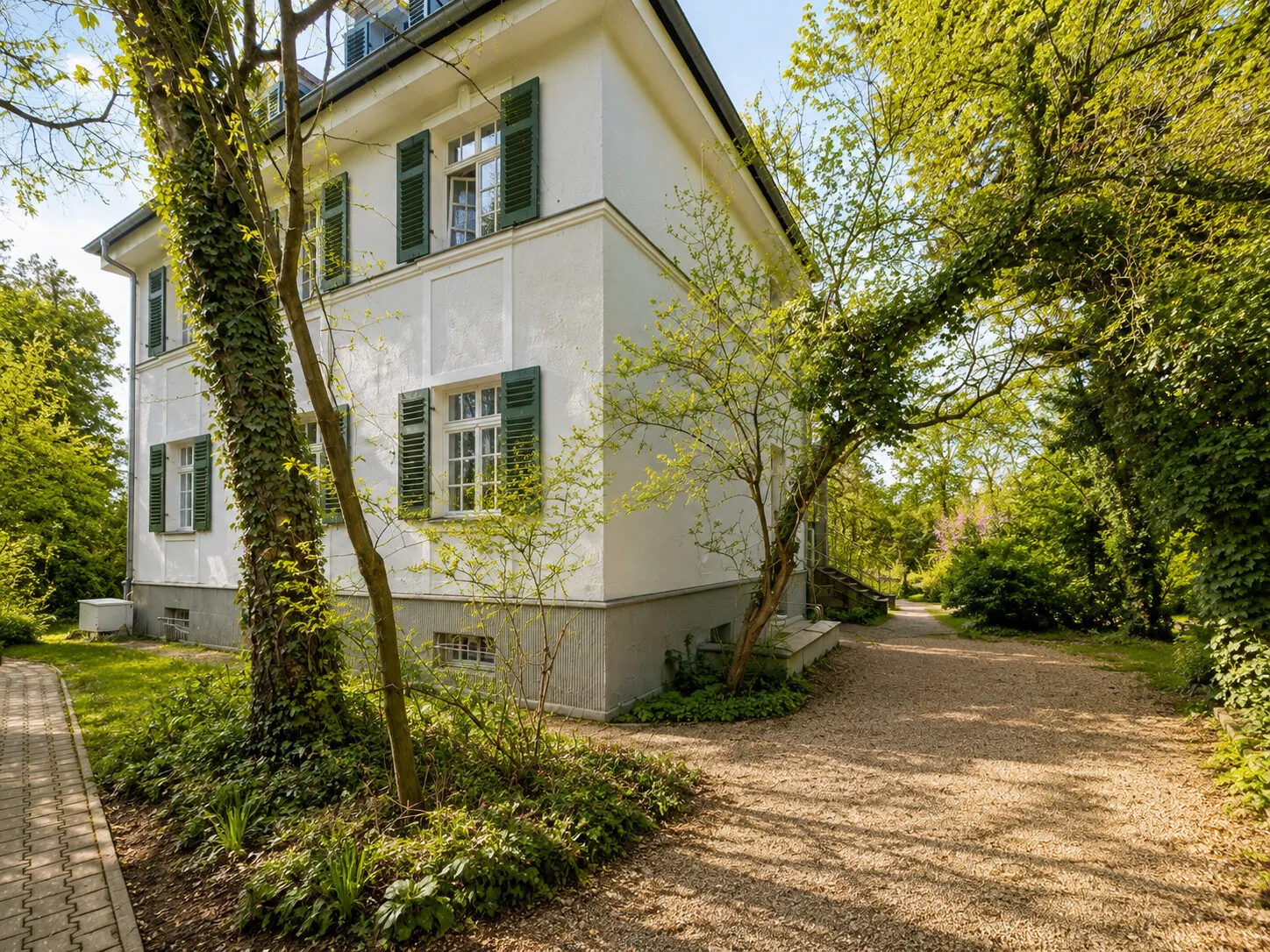 Zufahrt zur Villa