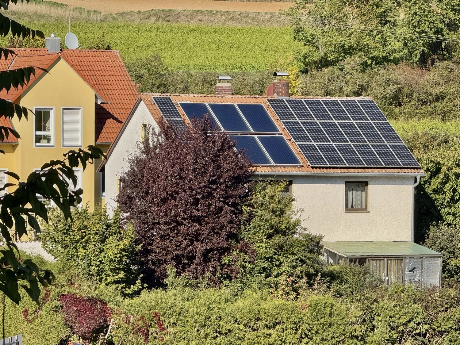 Hier wohnt das Glück – charmantes Familienhaus mit Gartenparadies in Leoprechting