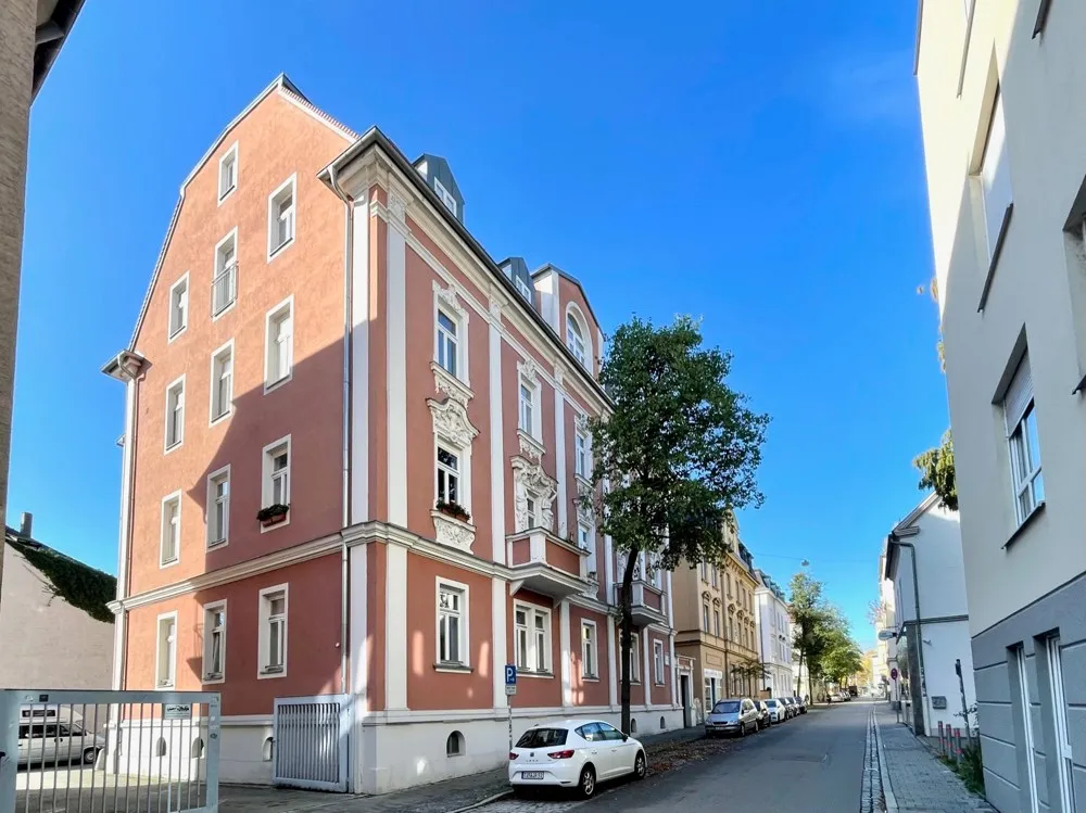 Immobilienrarität im Einzeldenkmal – Exklusive Luxuswohnung mit Südbalkon! - Foto 4