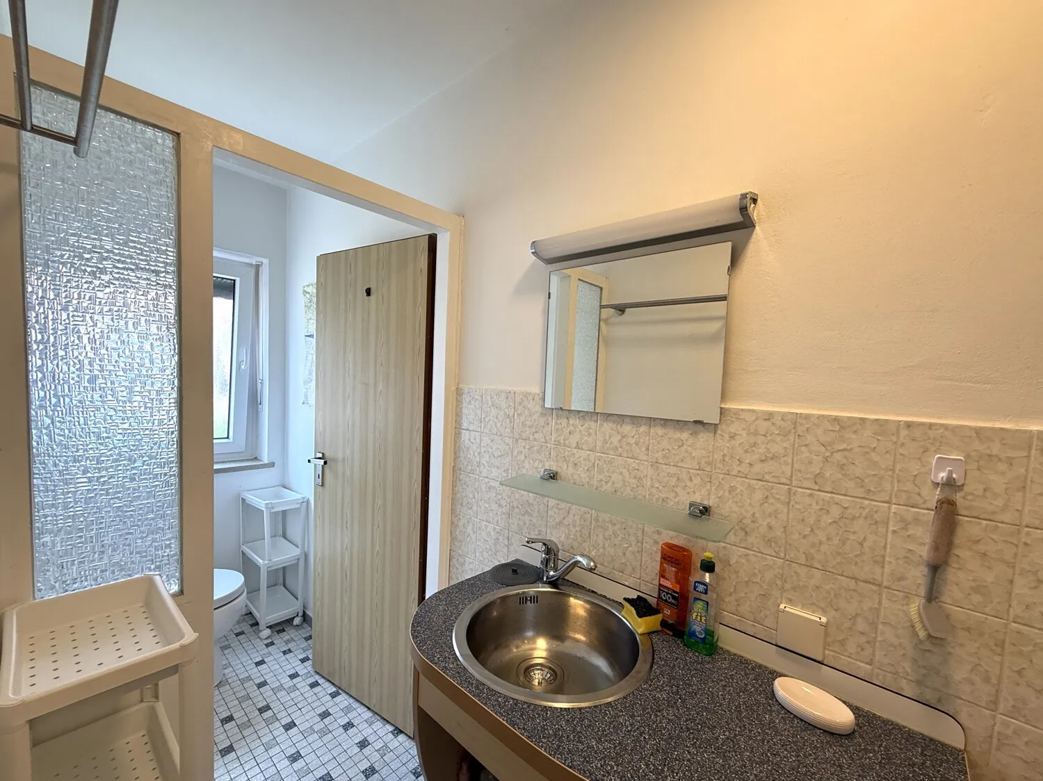 Duschbad des Appartements im 1. Obergeschoss