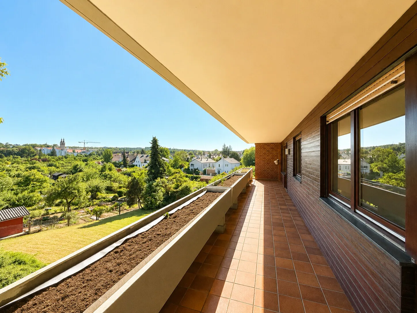Südbalkon mit beeindruckendem Grünblick
