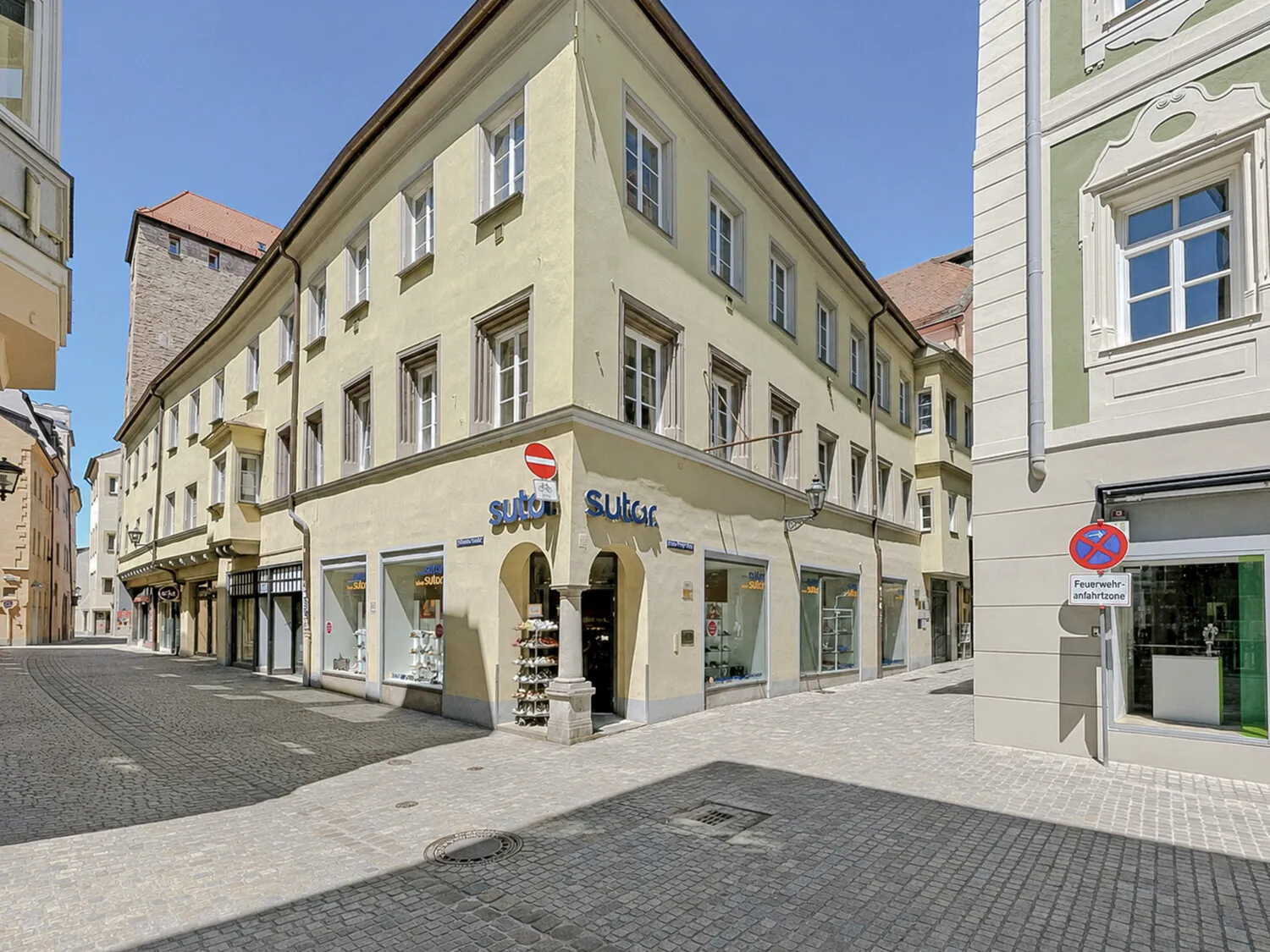 Ladengeschäft in 1a Einkaufslage(Passanten mit KI entfernt)