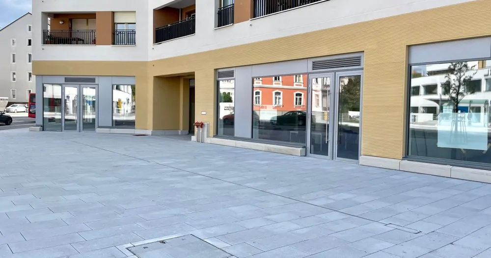 Ladengeschäfte am Stobäusplatz