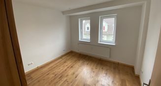 von_poll_real_estate_property_24070004-3.OGr_image_4