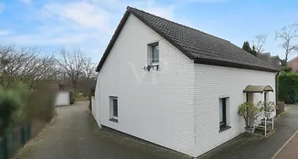 von_poll_real_estate_property_24070022K_image_2