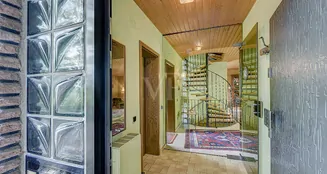 von_poll_real_estate_property_25070019_image_2