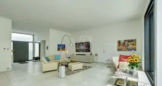 von_poll_real_estate_property_25070017_image_22