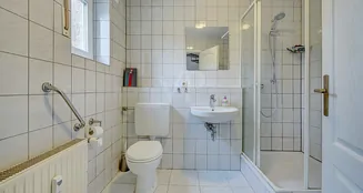 von_poll_real_estate_property_25070002NH_image_11