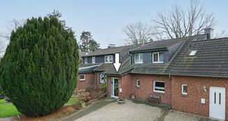 von_poll_real_estate_property_25070002NH_image_2