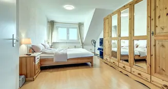 von_poll_real_estate_property_25070002NH_image_13