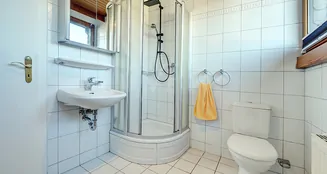 von_poll_real_estate_property_25070026_image_24