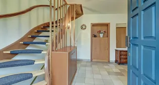 von_poll_real_estate_property_25070026_image_2