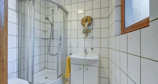 von_poll_real_estate_property_25070026_image_18