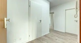 von_poll_real_estate_property_25070028_image_4