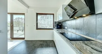 von_poll_real_estate_property_25070028_image_8