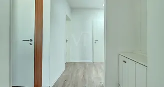 von_poll_real_estate_property_25070028_image_17