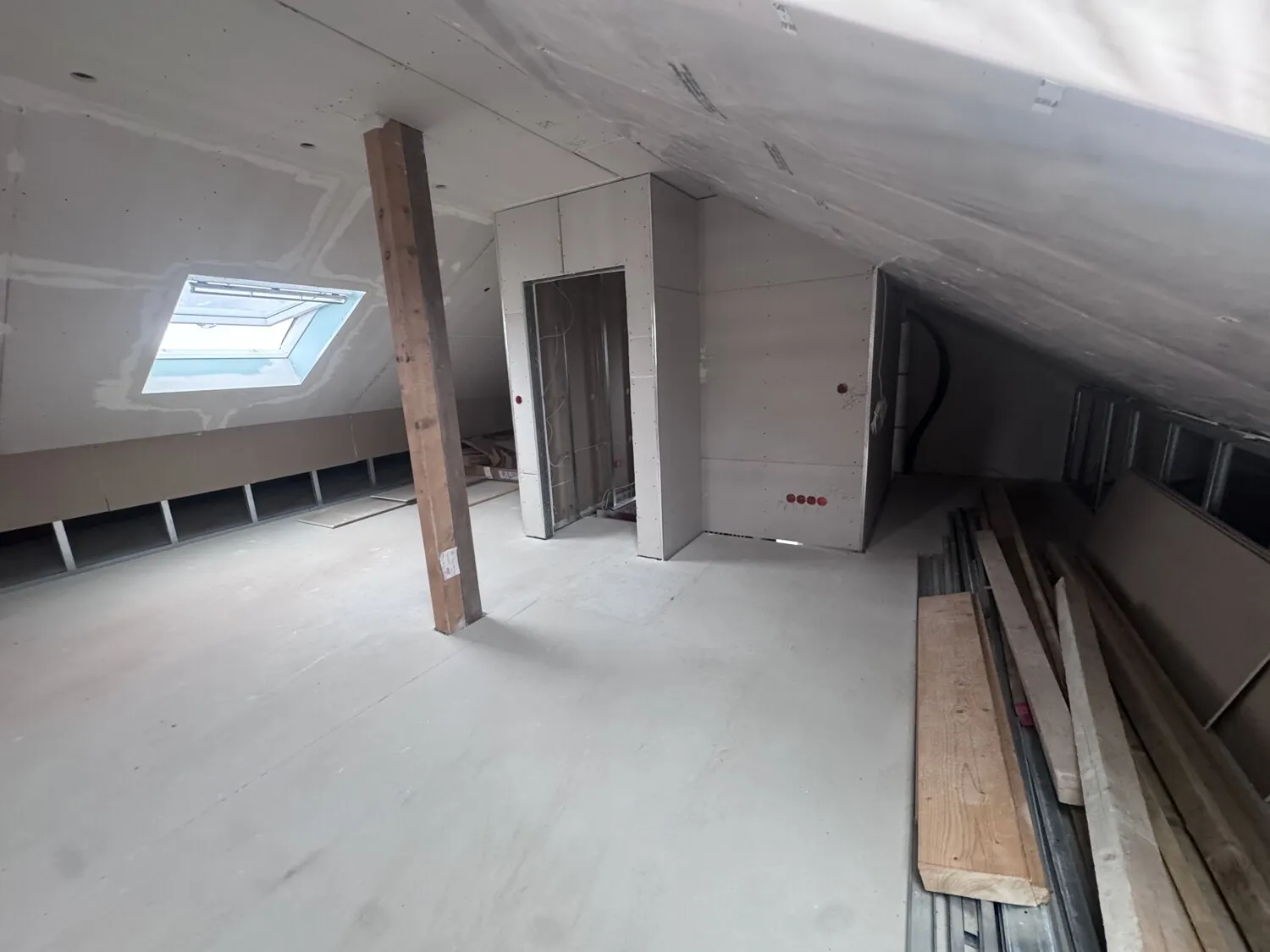 Studio / Ausbaureserve