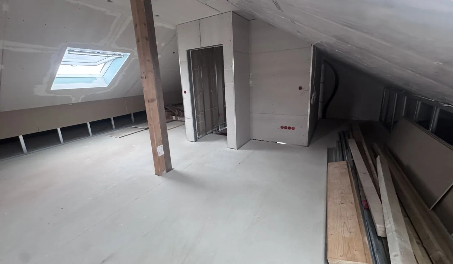 Studio / Ausbaureserve