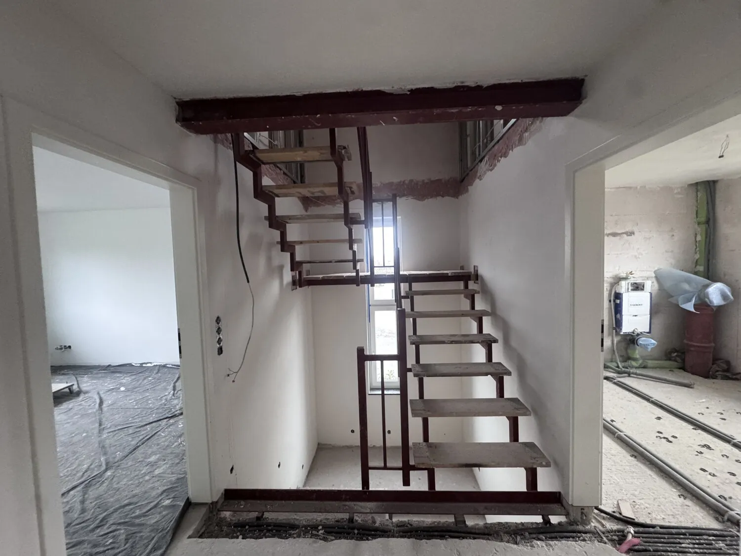 Treppenhaus OG zu DG