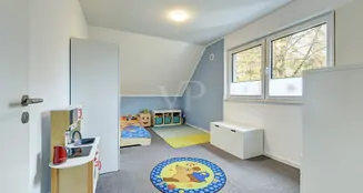 von_poll_real_estate_property_25070031_image_21