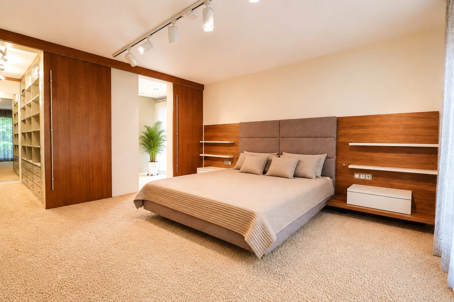 Schlafzimmer, Ankleide, Bad en suite
